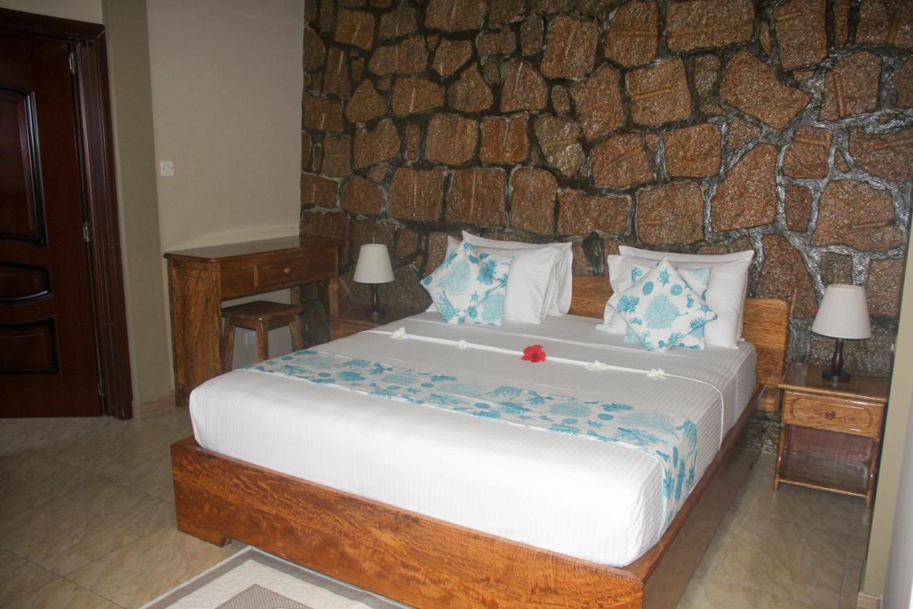 Exotic Guest House อังส์ วอลแบร์ วิลเลจ ภายนอก รูปภาพ