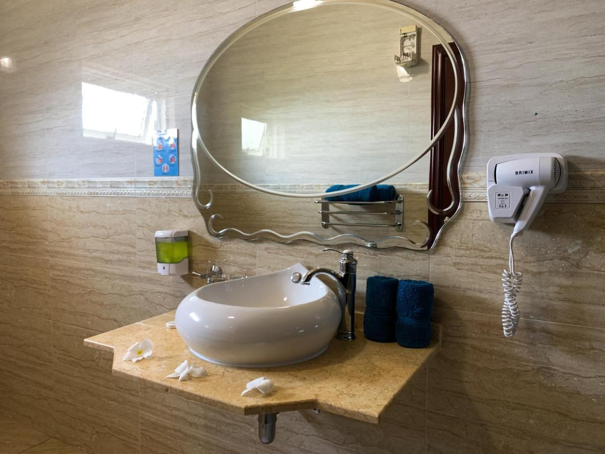 Exotic Guest House อังส์ วอลแบร์ วิลเลจ ภายนอก รูปภาพ